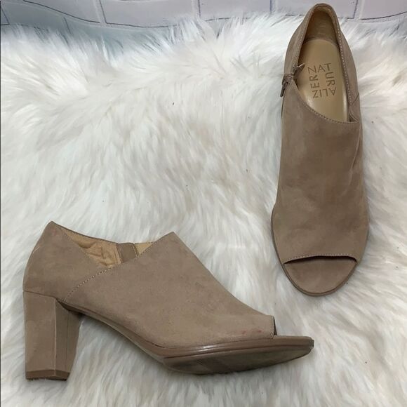 Naturalizer Lainey Tan Suede Booties Sz 9.5 - Picture 1 of 6